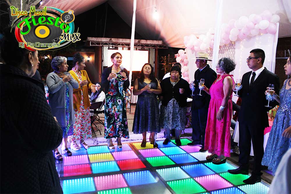 Renta pista iluminada para boda, quinceanera en tlaxcala Dj sonido discomovil