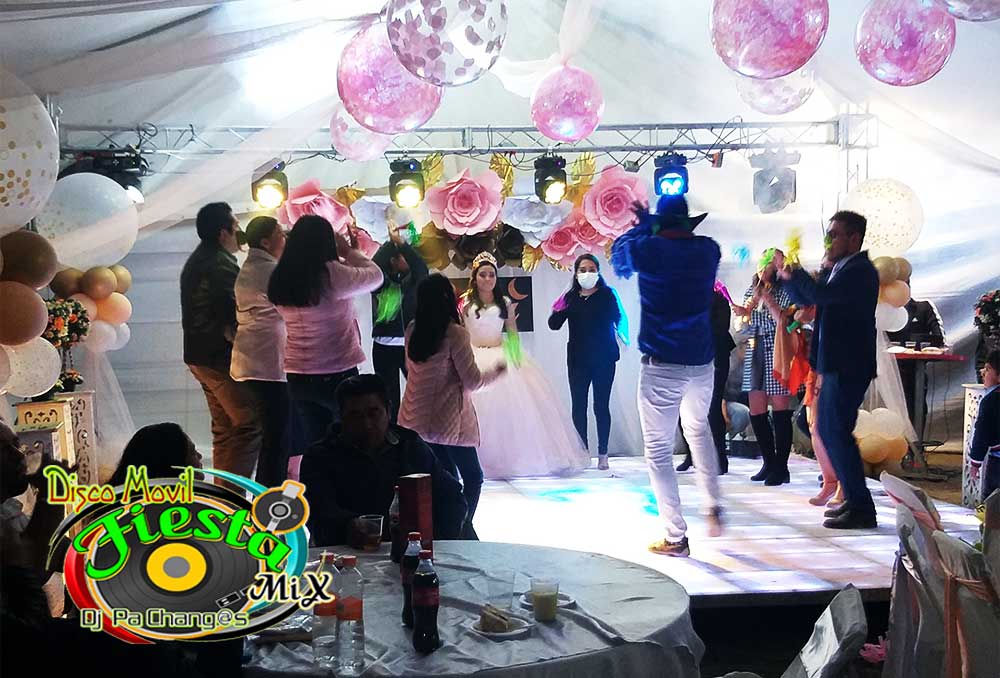 Renta pista iluminada para boda, quinceanera en tlaxcala Dj sonido discomovil